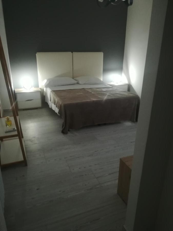 Home Mazzei Piazza Bilotti 科森扎 客房 照片